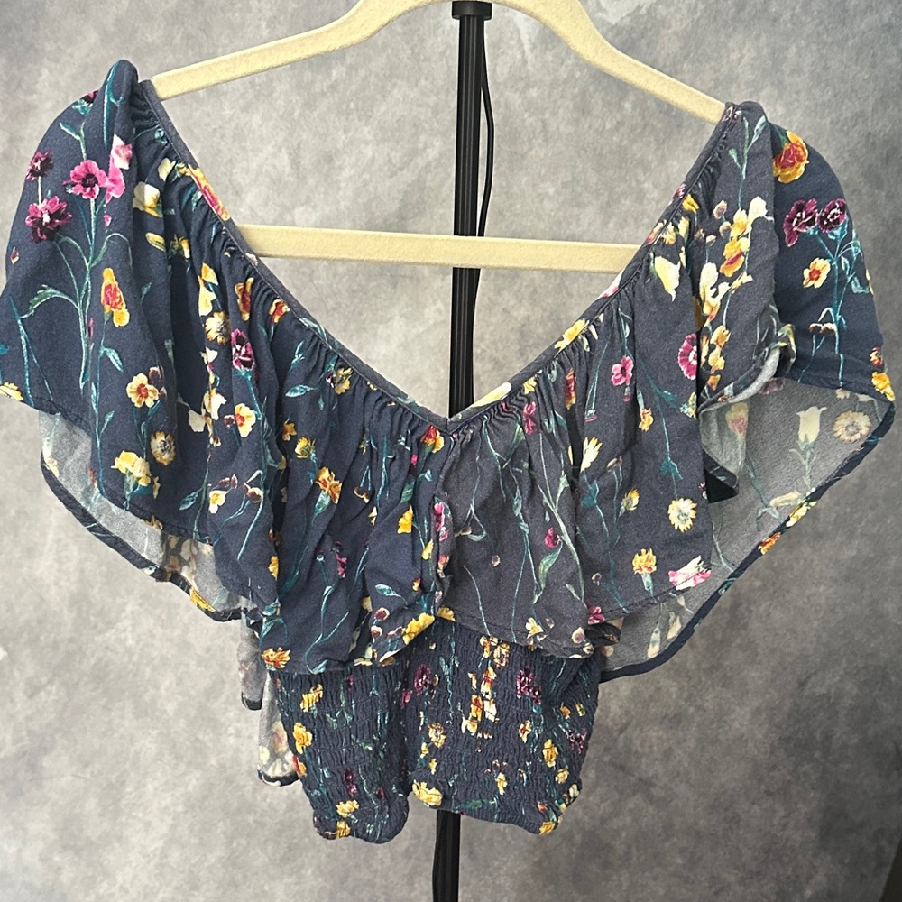 Floral Off-Shoulder Ruffle crop Top